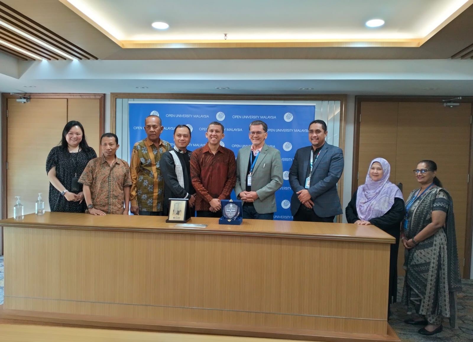 Perkuat Kerjasama Pendidikan Antar Negara, Universitas Terbuka Medan Mengunjungi Open University Malaysia