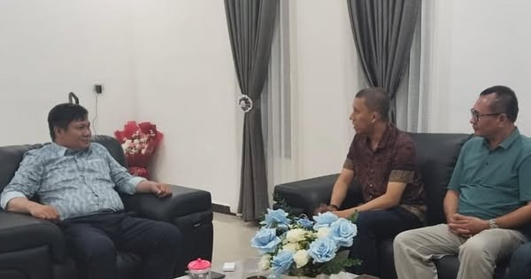 Bupati Nias Barat Menerima Audiensi dan Silaturahmi dengan Direktur UT Medan