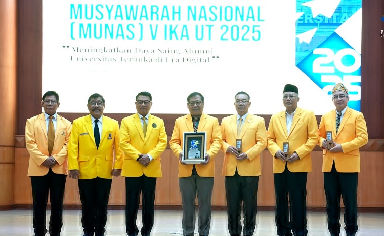 Pengukuhan Ketua Ikatan Alumni Universitas Terbuka Periode 2025-2030