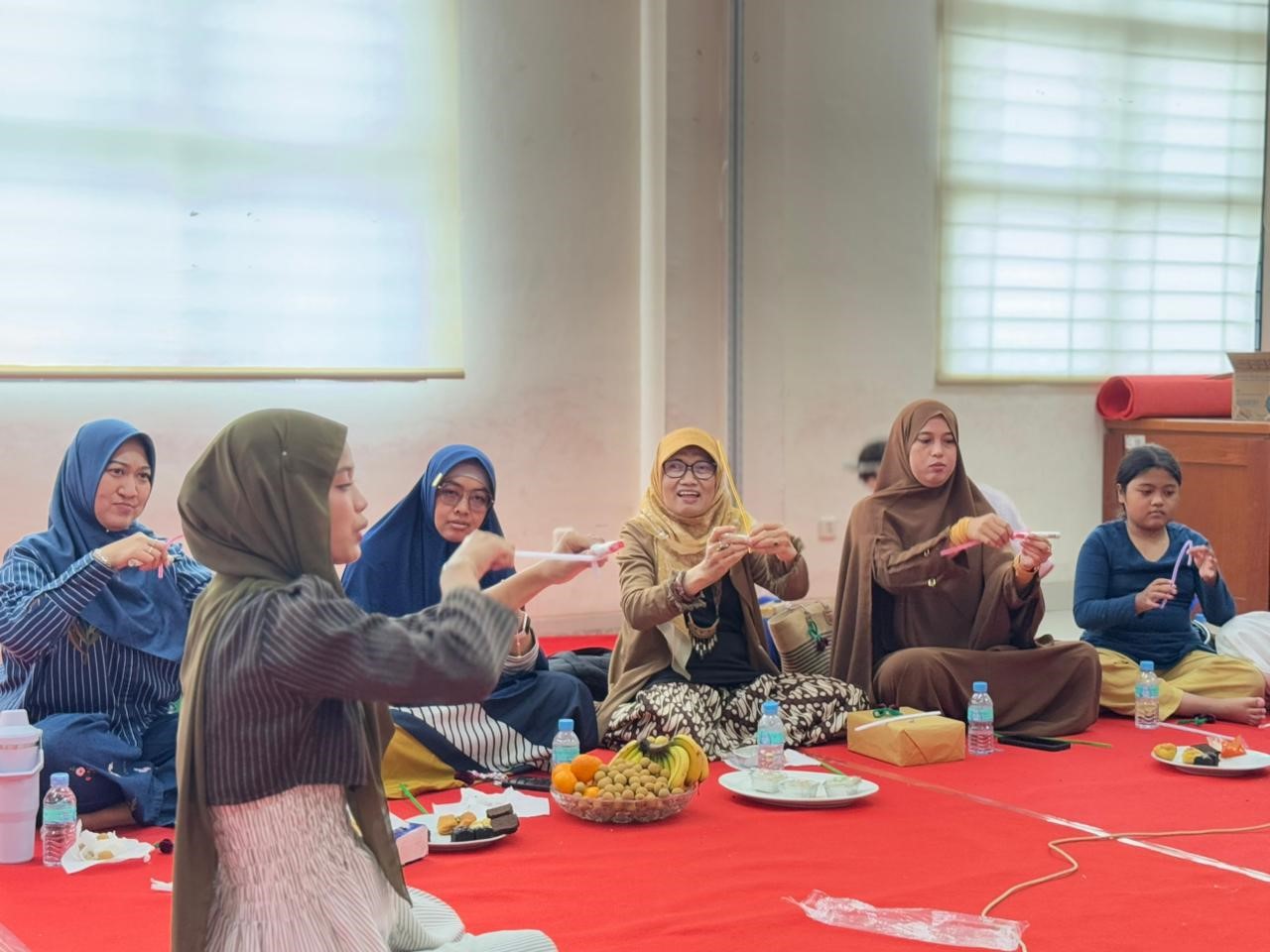 Tingkatkan Kreativitas dan Kebersamaan, Dharma Wanita Persatuan UT Medan Gelar Workshop Pipe Cleaner