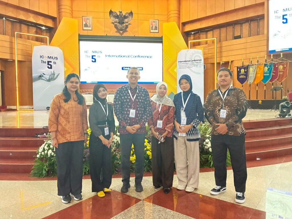 Direktur dan Lima Mahasiswa UT Medan Presentasikan Hasil Penelitian di ICoMUS 2026